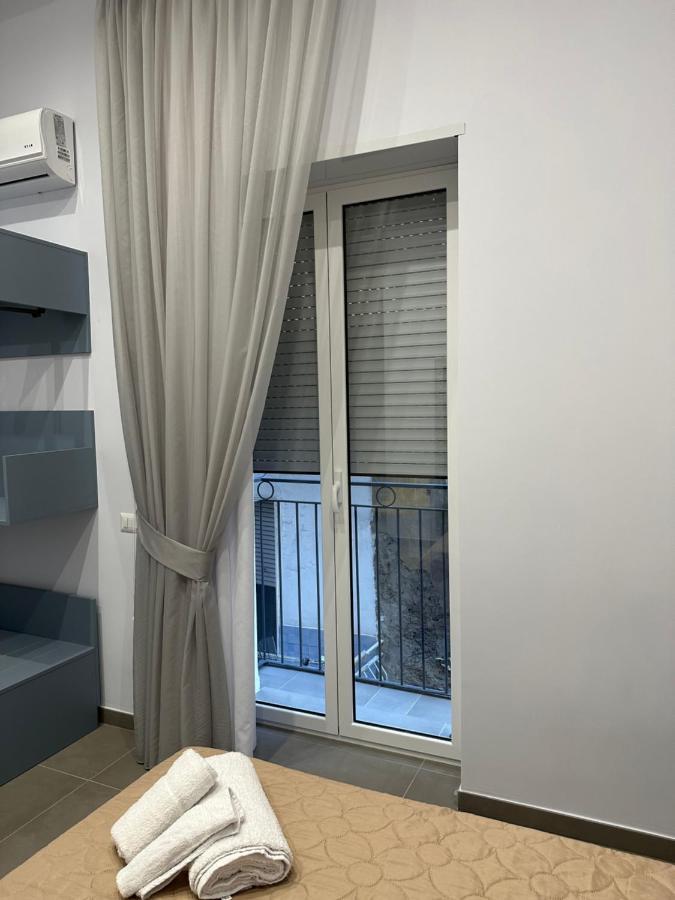 Casa Vacanze Sant'Agostino เนเปิลส์ ภายนอก รูปภาพ